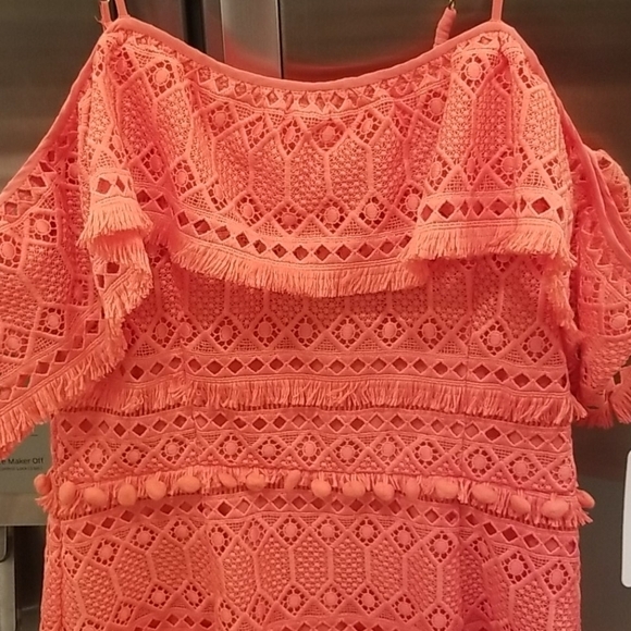 💕SAYLOR💕 Edith Lace Crochet PlaySuit Romper Coral Small S NWT - Picture 7 of 15